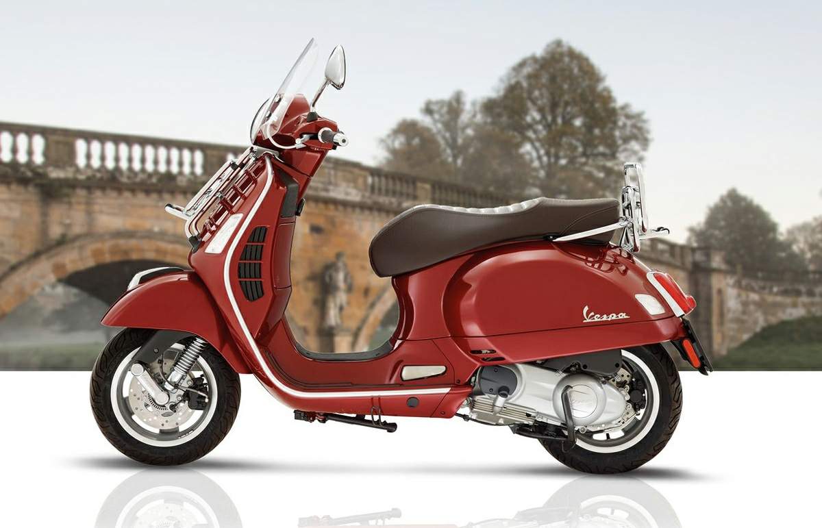 vespa gts 300 travel